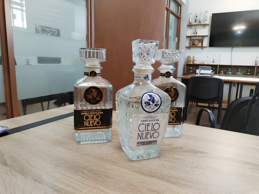 Licoreras de mezcal Cielo Nuevo